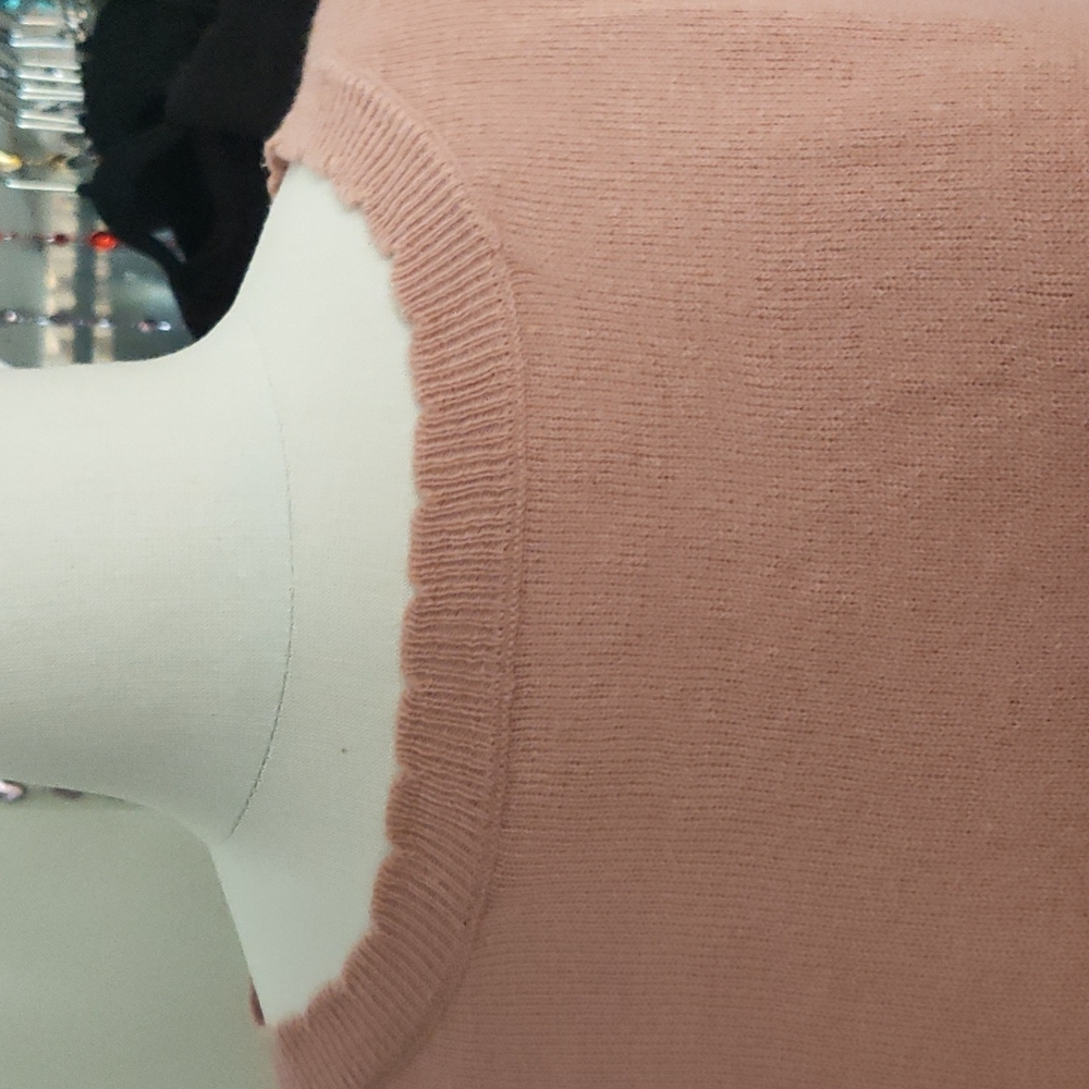 14/16 light weight lace detail jumper - Picture 5 of 6